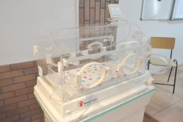 Micuţii născuţi prematur au o şansă la viaţă: Spitalul are un nou incubator